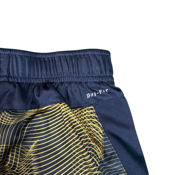 Nike Gym Shorts Geometric Dri Fit Performance Athletic With Pockets Boys Medium - Picture 10 of 12